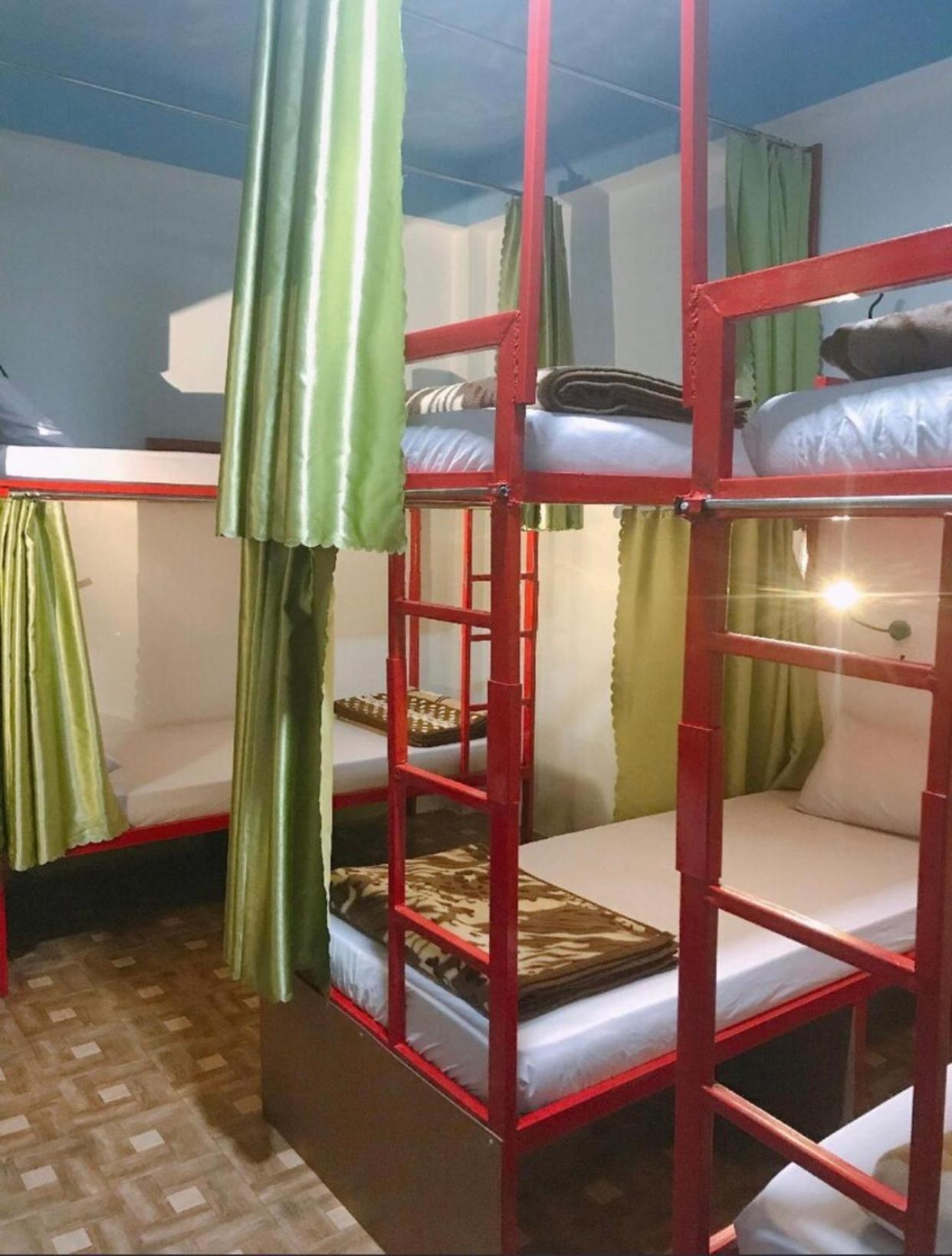Vang Vieng Ruby Backpackers Hostel Exteriör bild