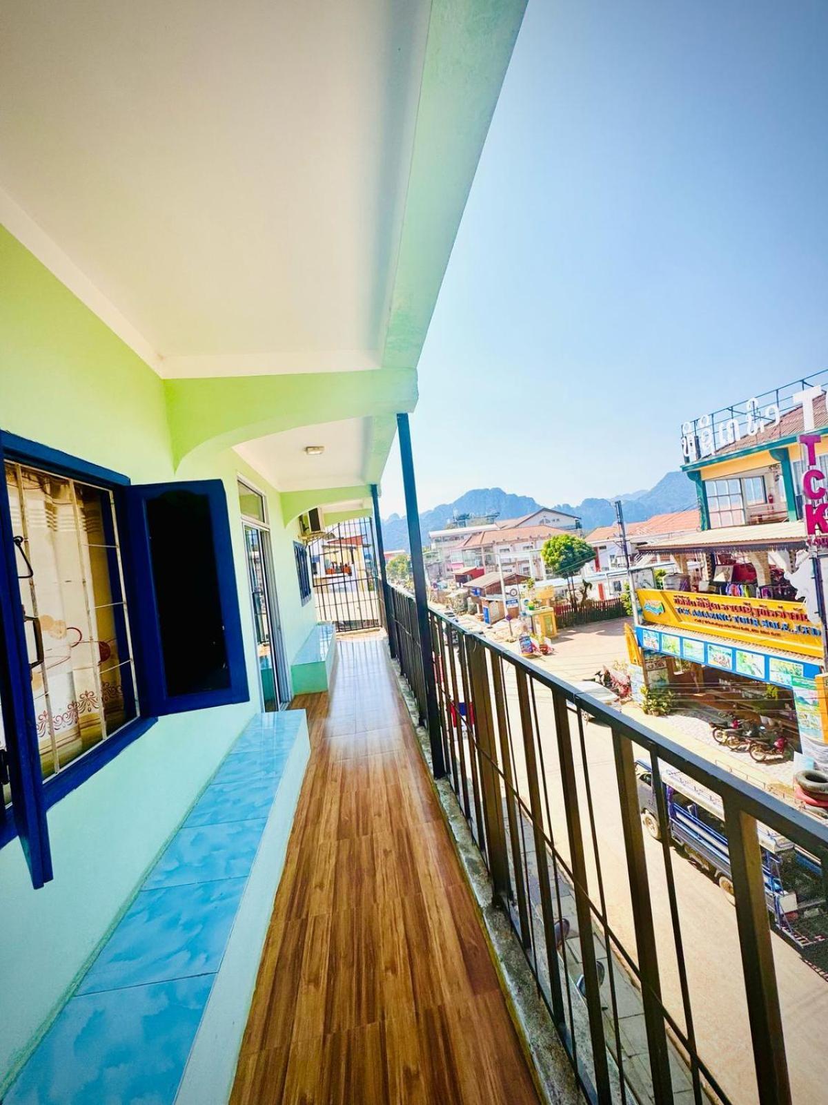 Vang Vieng Ruby Backpackers Hostel Exteriör bild