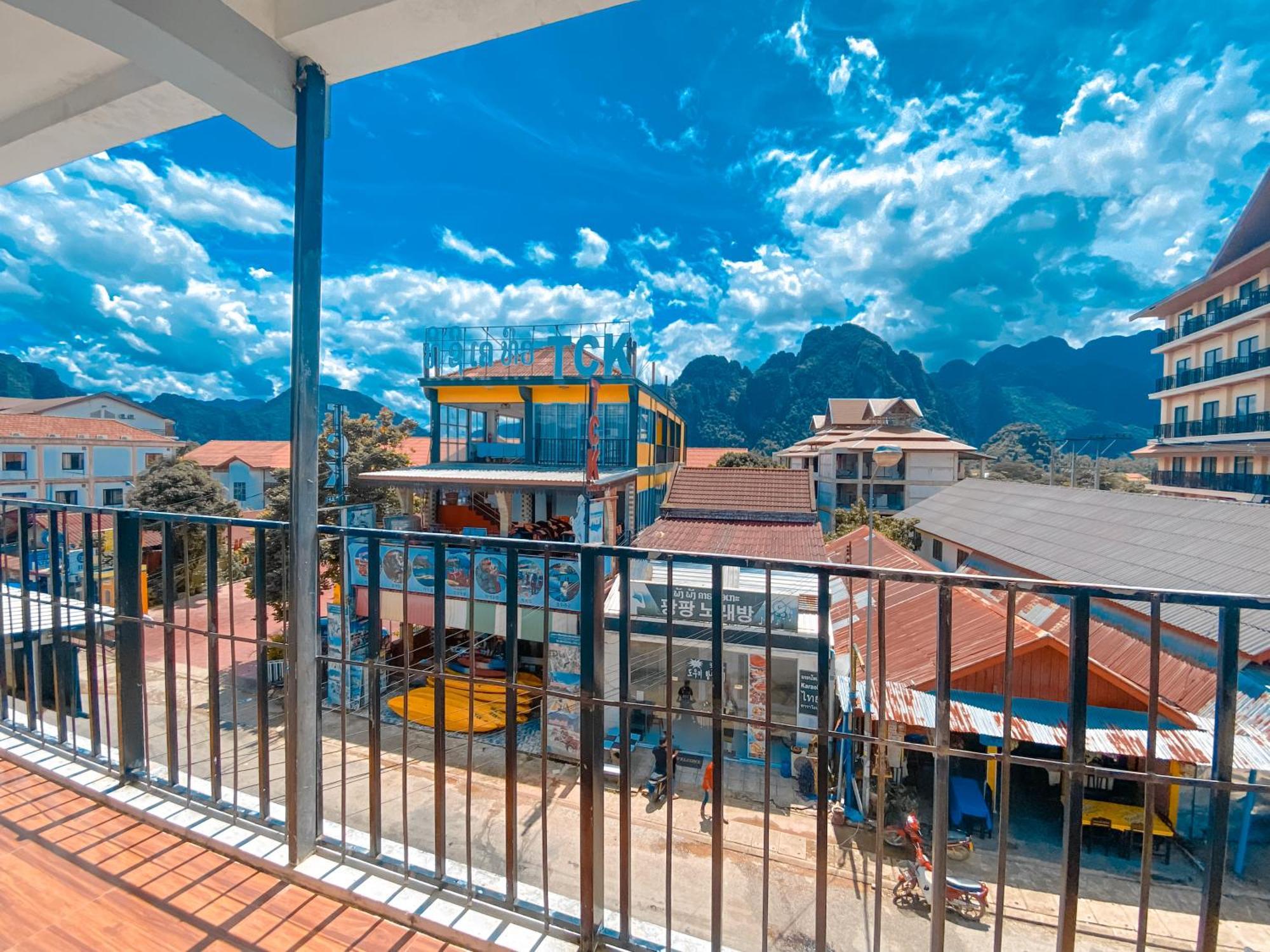 Vang Vieng Ruby Backpackers Hostel Exteriör bild