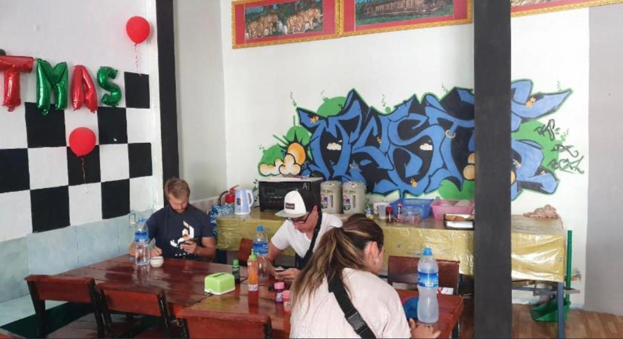 Vang Vieng Ruby Backpackers Hostel Exteriör bild